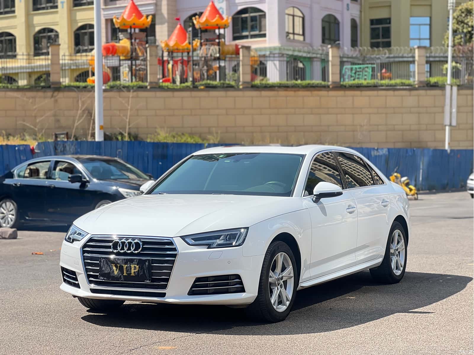 Audi A4L, 2018 1