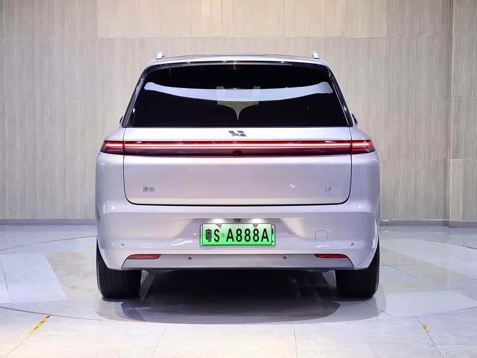 Li Auto Ideal L8