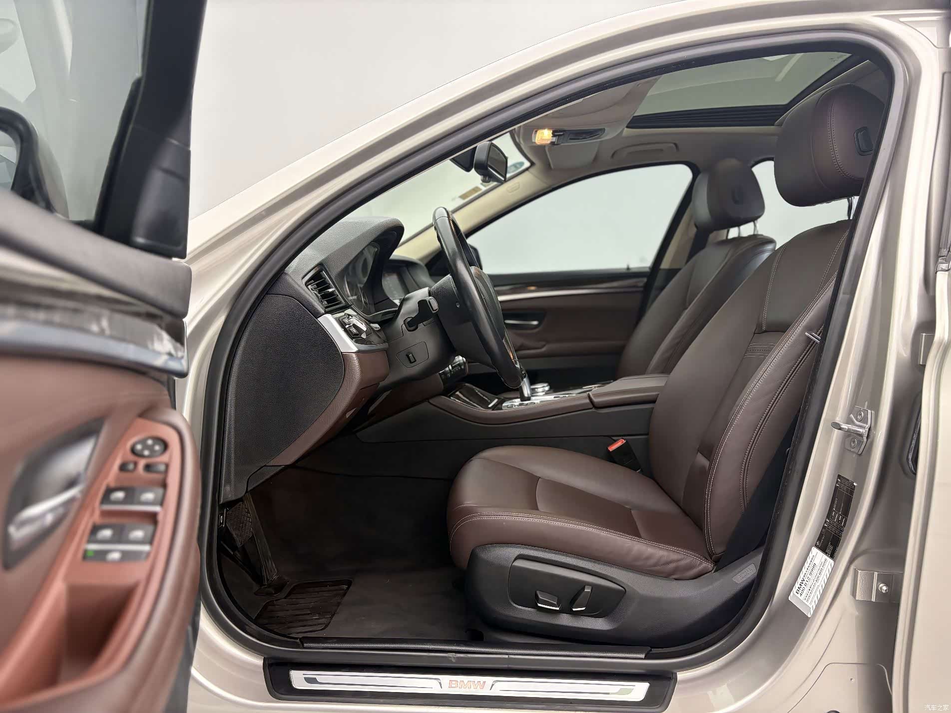 BMW 5 Series, 2015 все фото