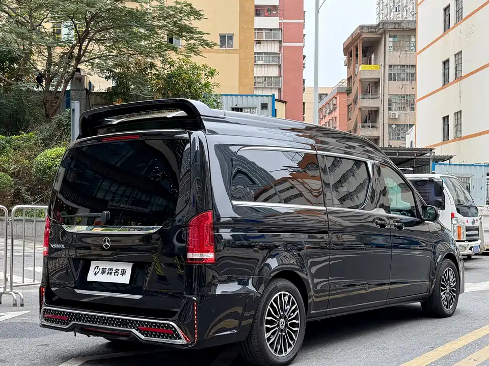 Mercedes-Benz V-class