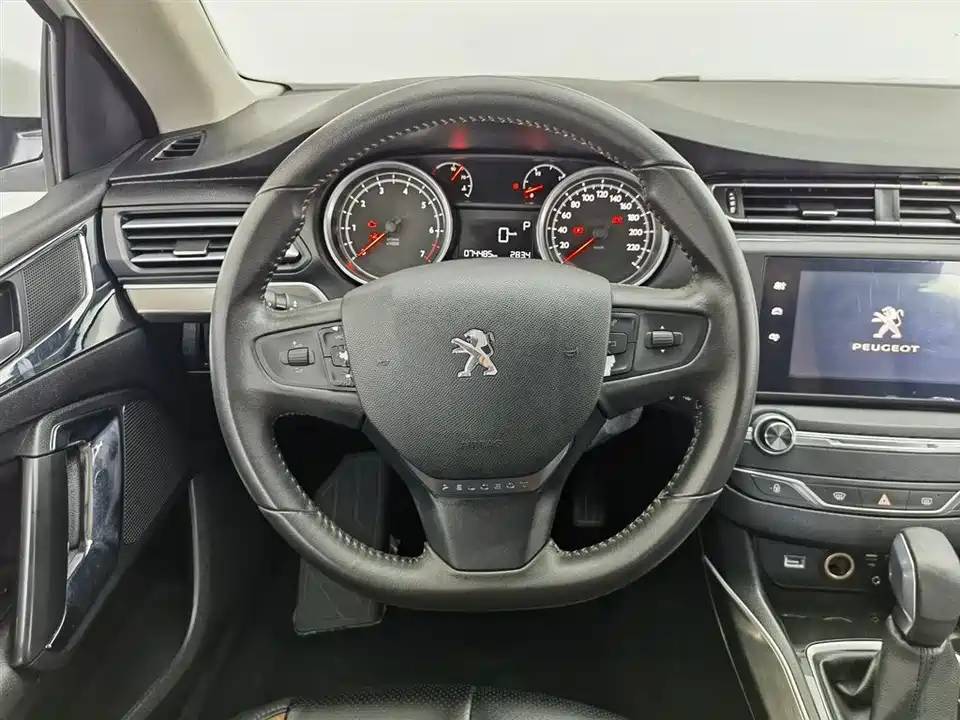 Peugeot 408