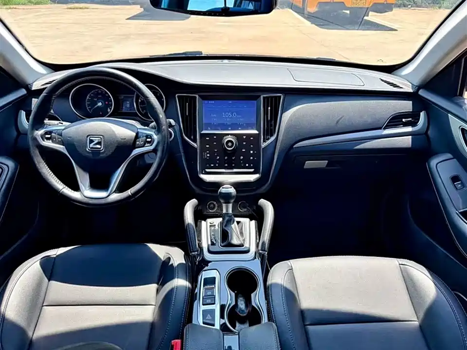 Zotye SR7 Zotye SR7