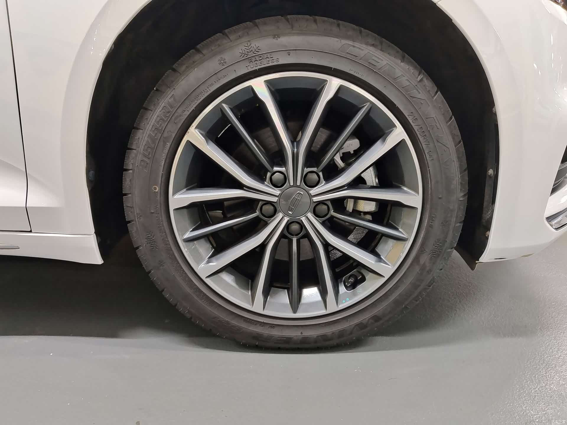 Geely Preface, 2022 15