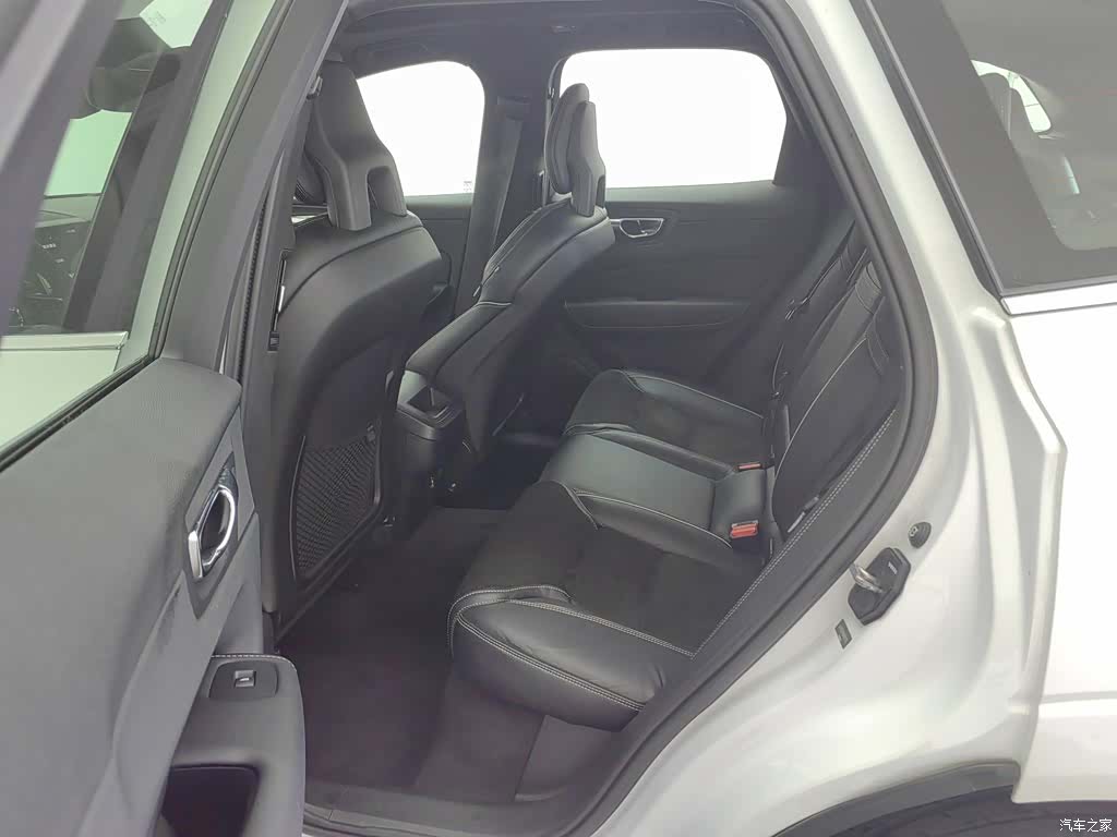Volvo XC60, 2018 15
