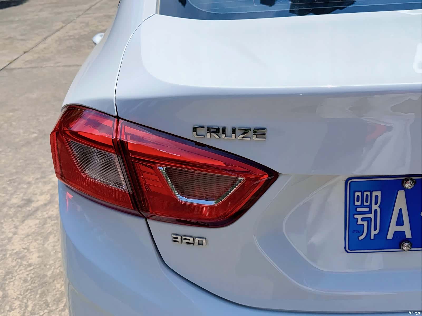 Chevrolet 320, 2018 7