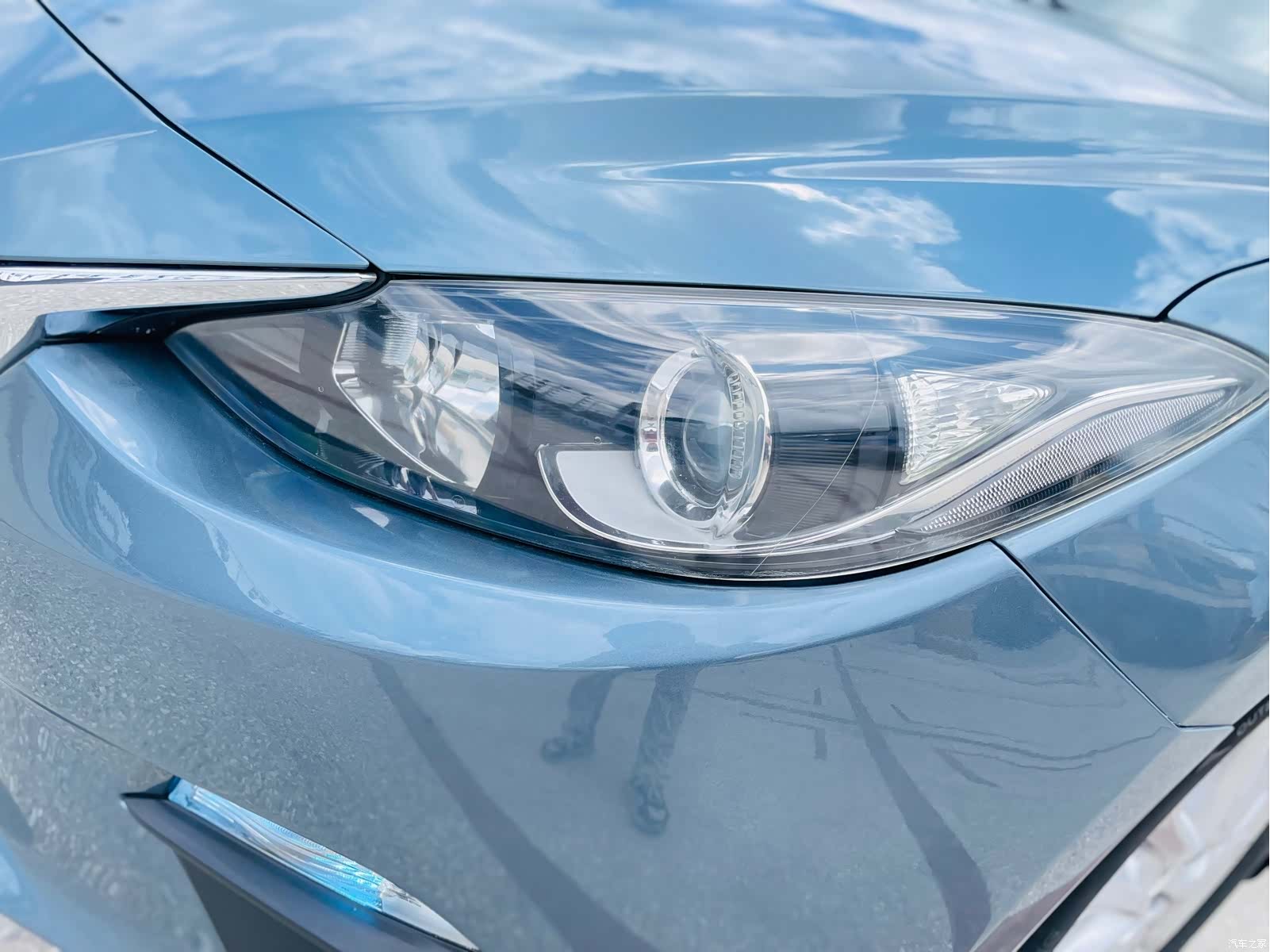 Mazda Mazda3, 2015 10