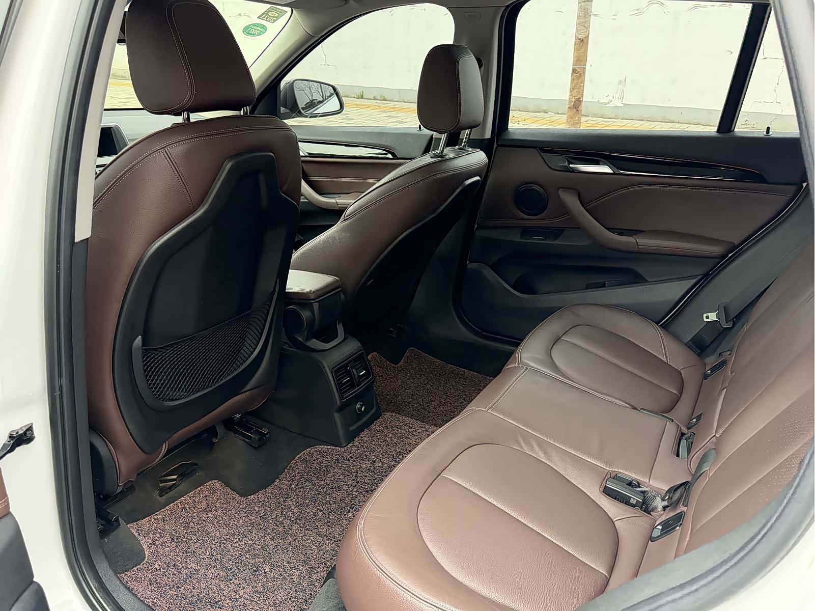 BMW X1, 2017 все фото
