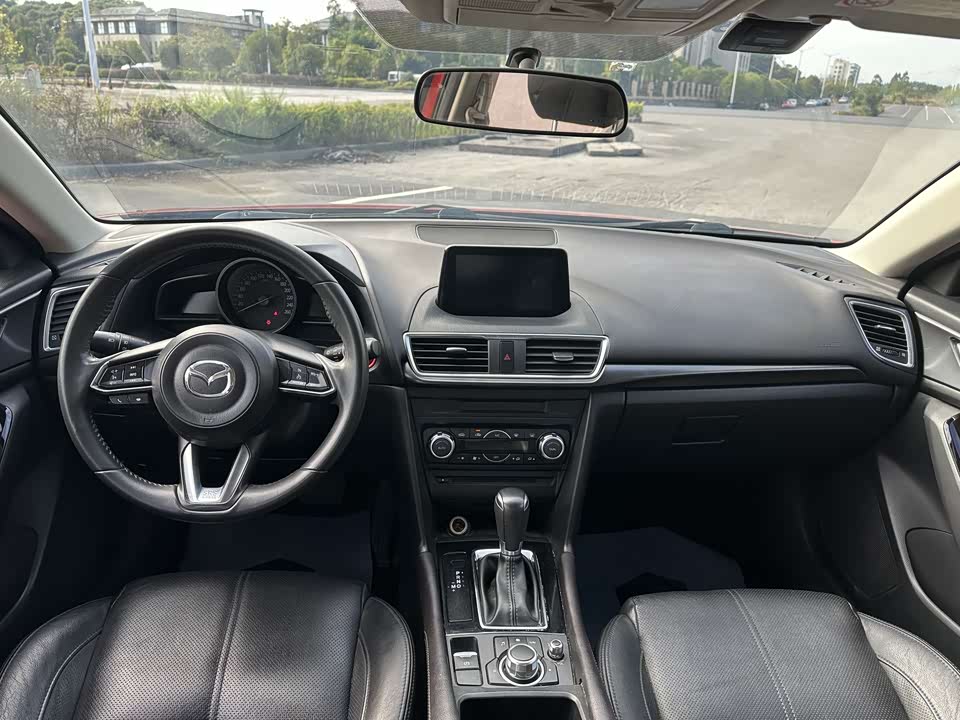Mazda 3 Angkesaila