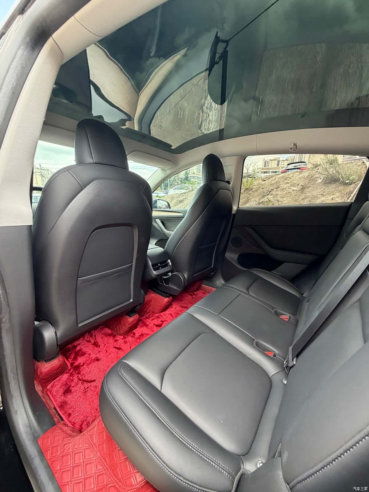 Tesla Model Y, 2022 11