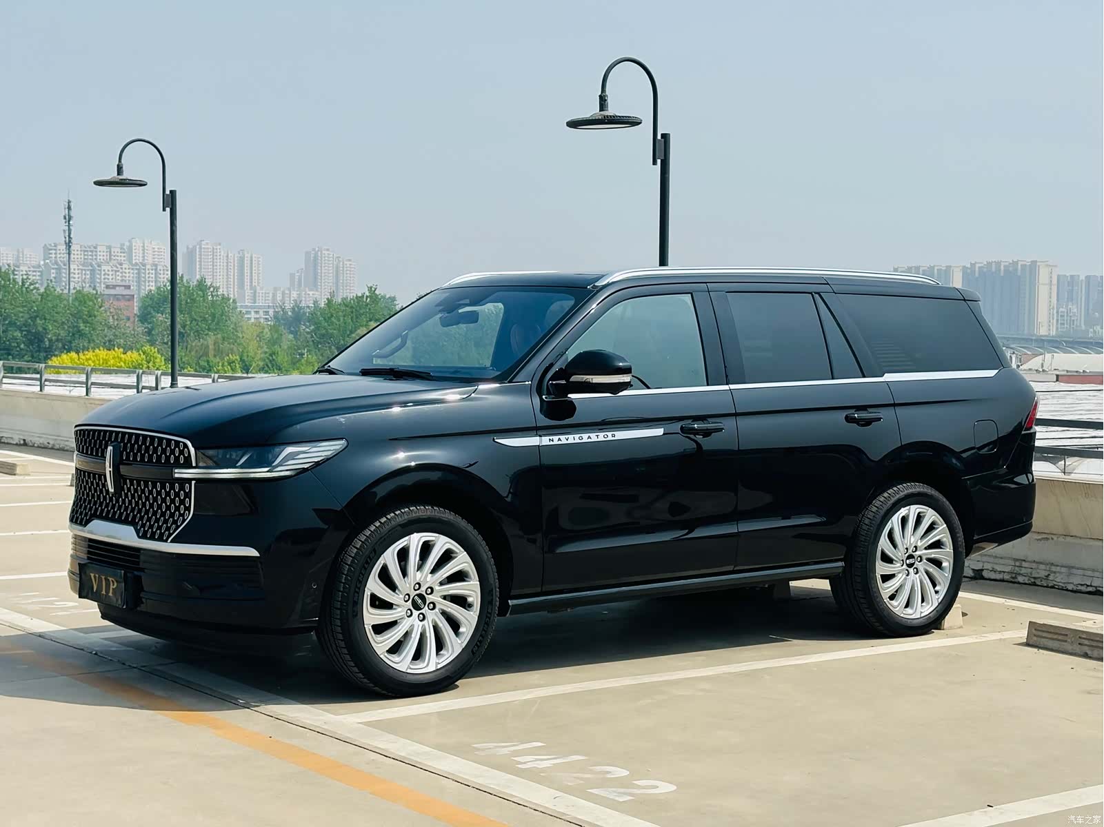 Lincoln Navigator