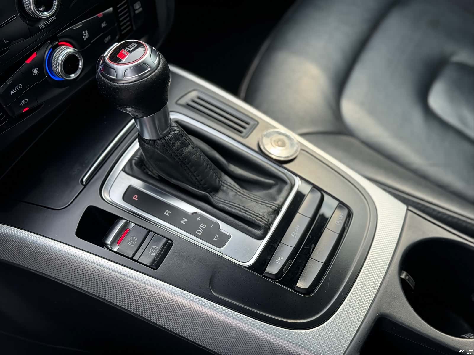 Audi A4L, 2014 12