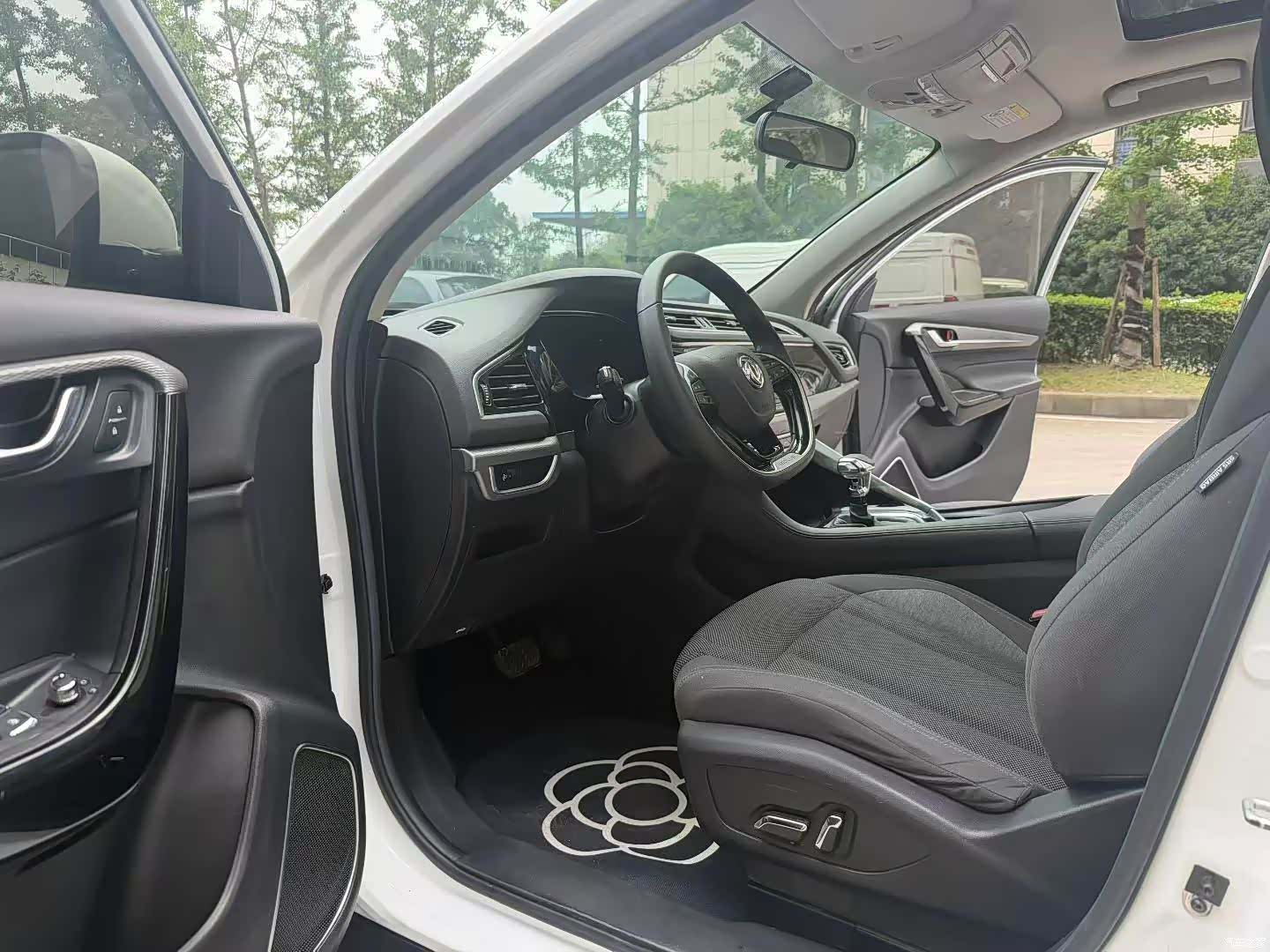 DongFeng AX7, 2020 4