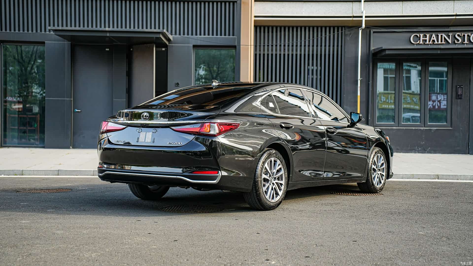 Lexus ES, 2022 4