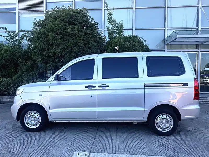 Wuling Wuling Hongguang V
