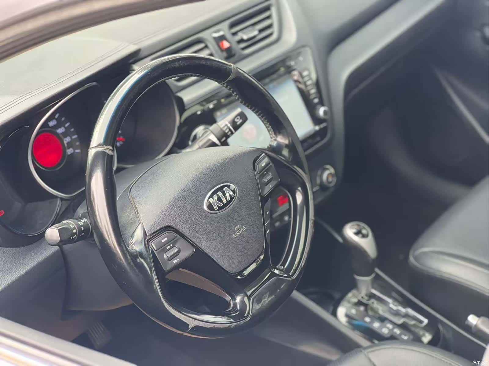 Kia K2, 2015 10