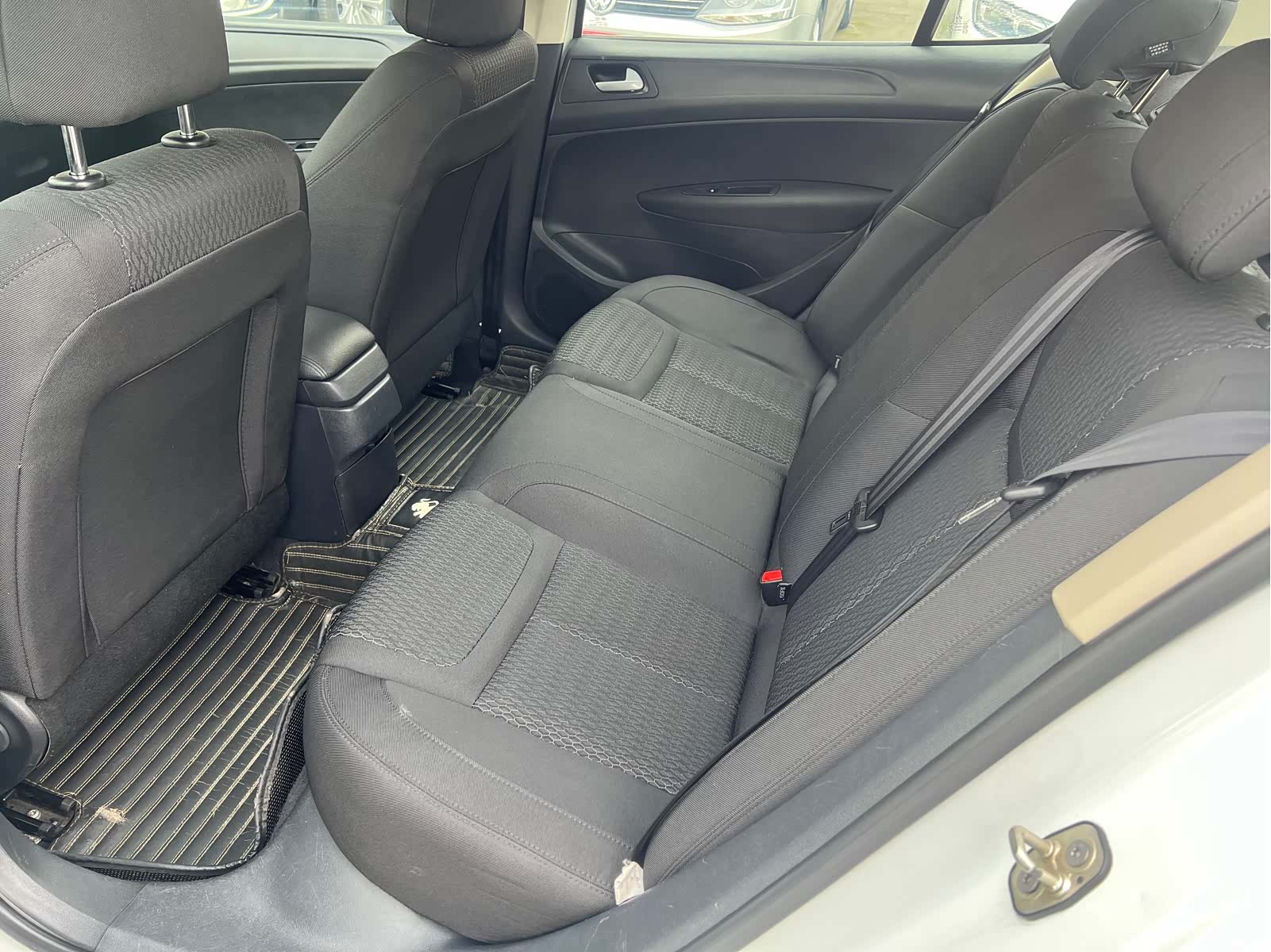 Peugeot 308, 2016 7