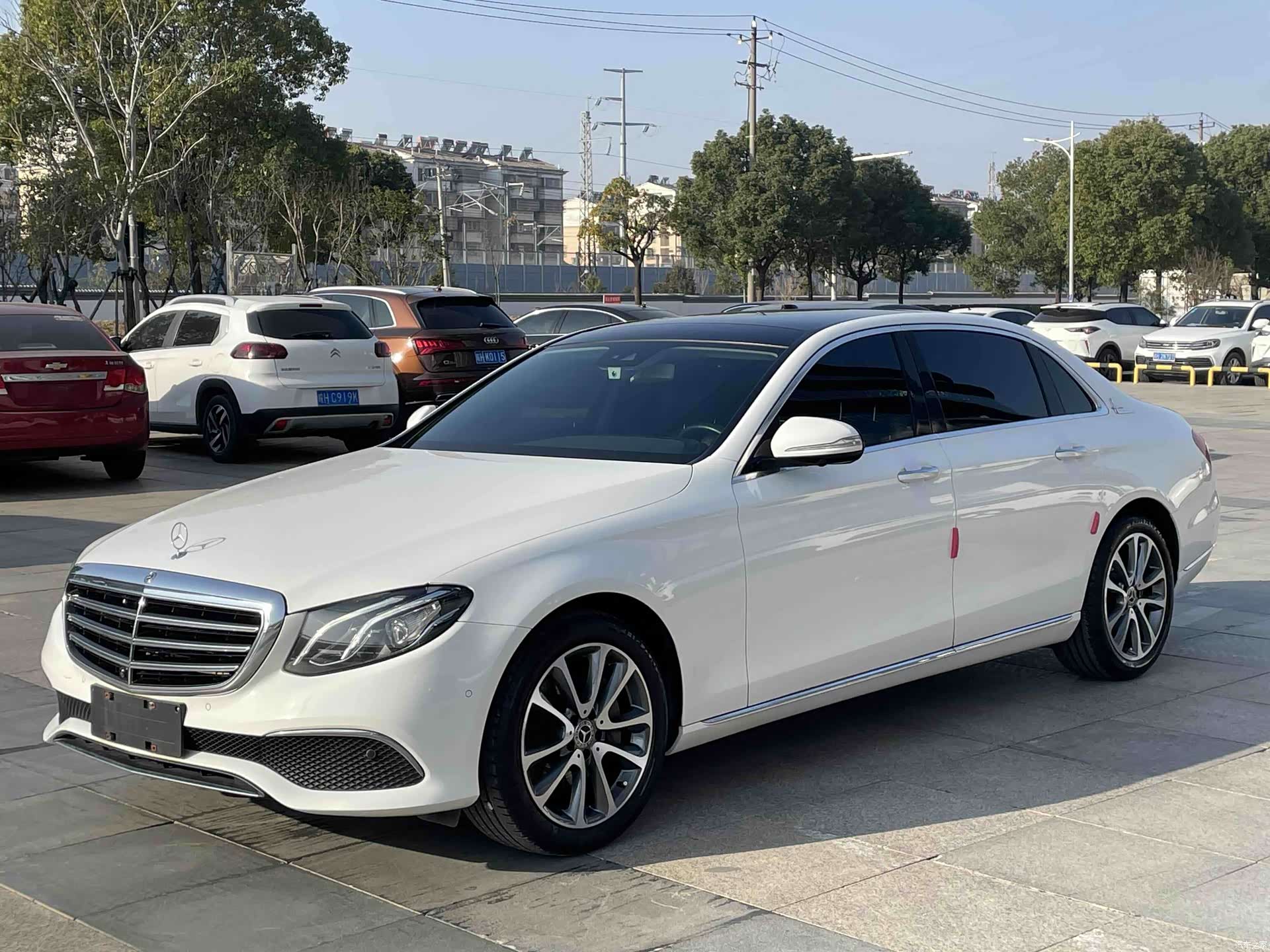 Mercedes-Benz E-Class, 2017 1