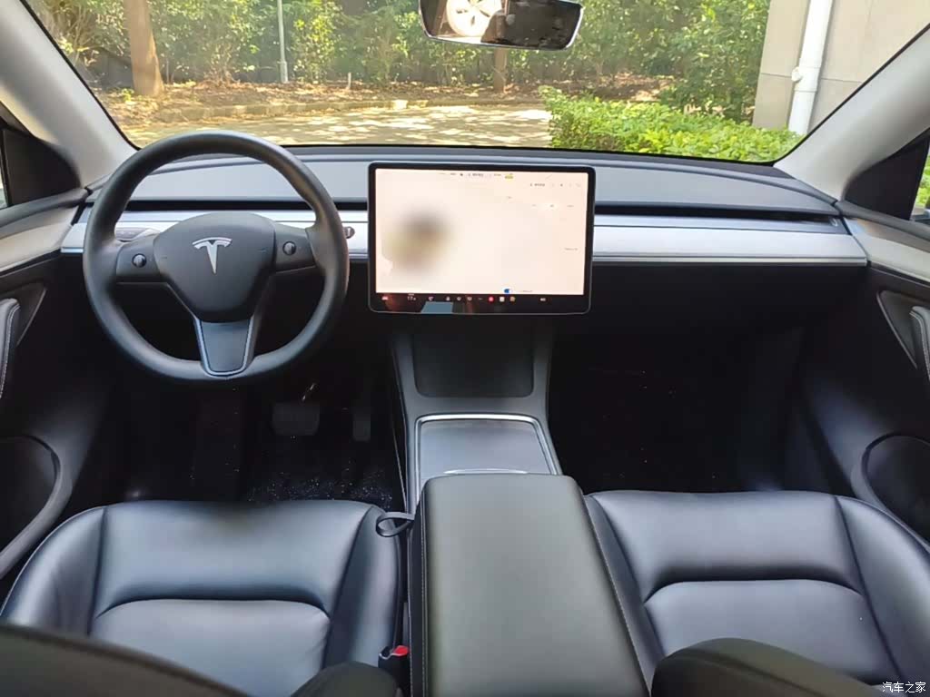 Tesla Model Y, 2024 10