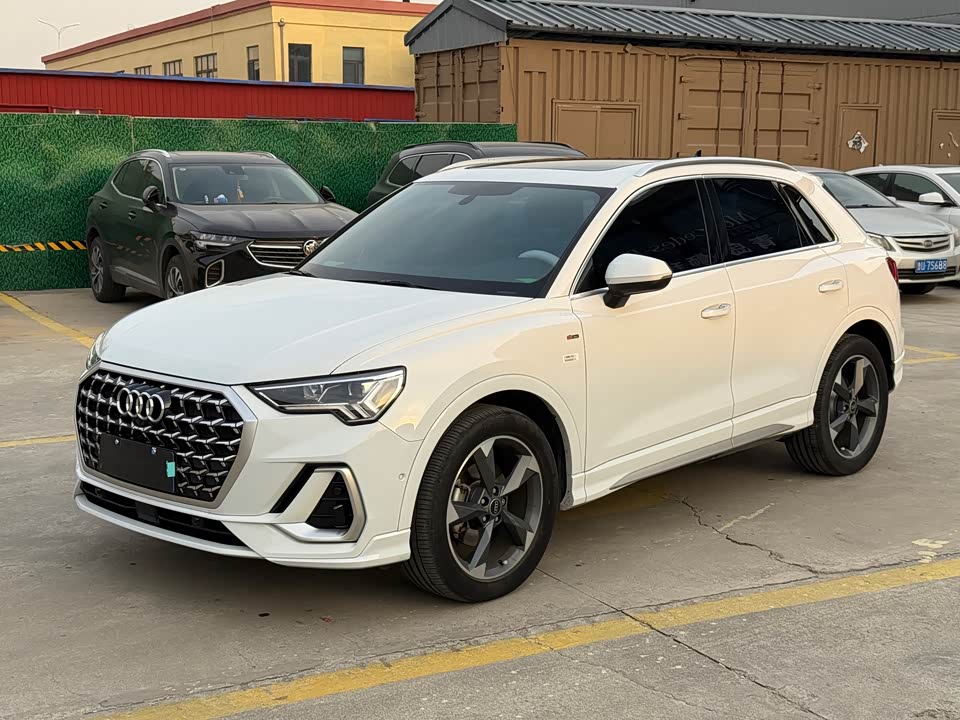 Audi Q3