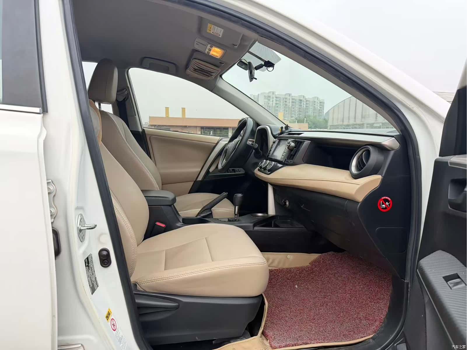 Toyota RAV4, 2014 12