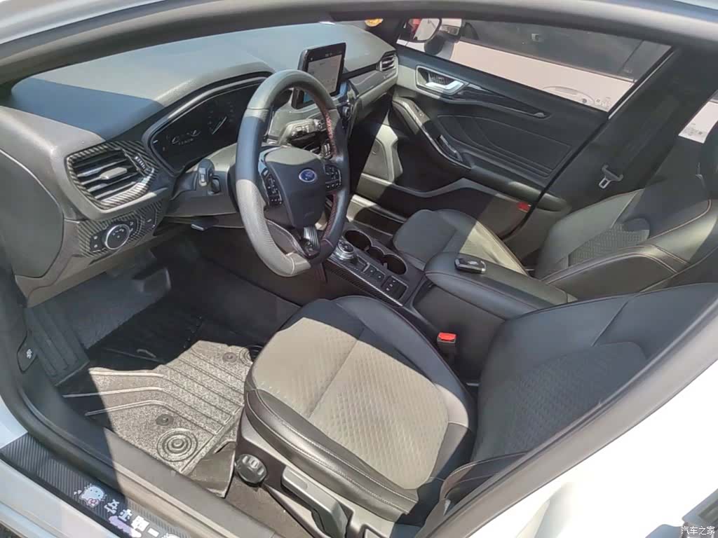 Ford Focus, 2019 15