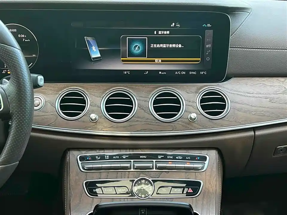Mercedes-Benz E-class Mercedes-Benz E-class