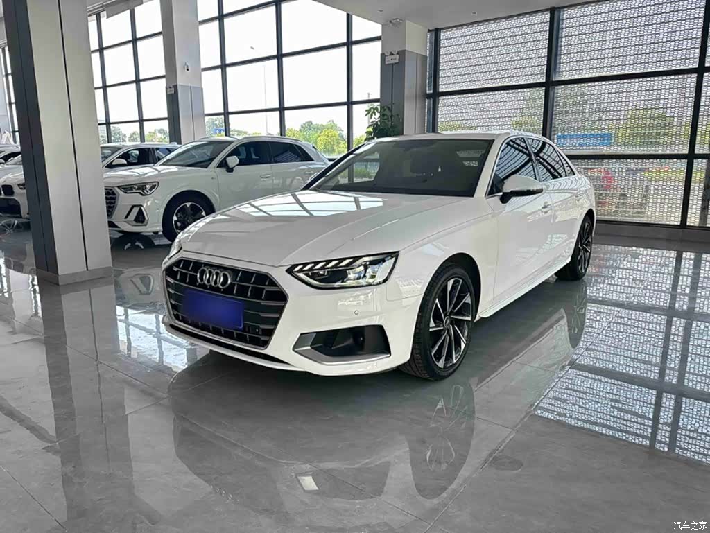 Audi A4L, 2022 2