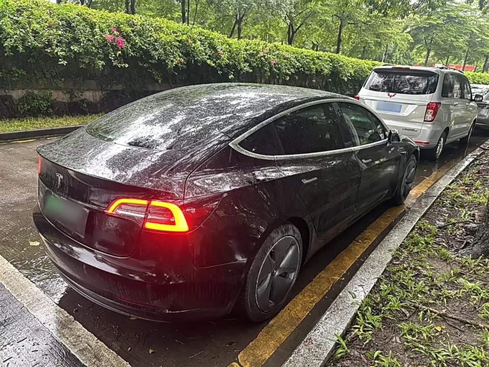 Tesla Model 3 Tesla Model 3