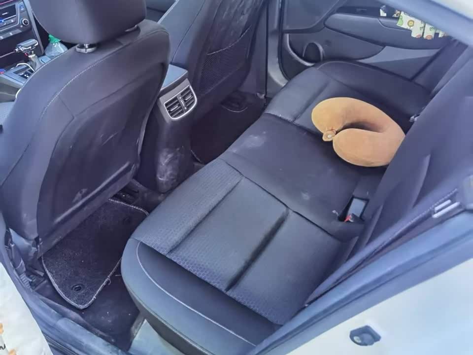 Hyundai Lead Hyundai Lead