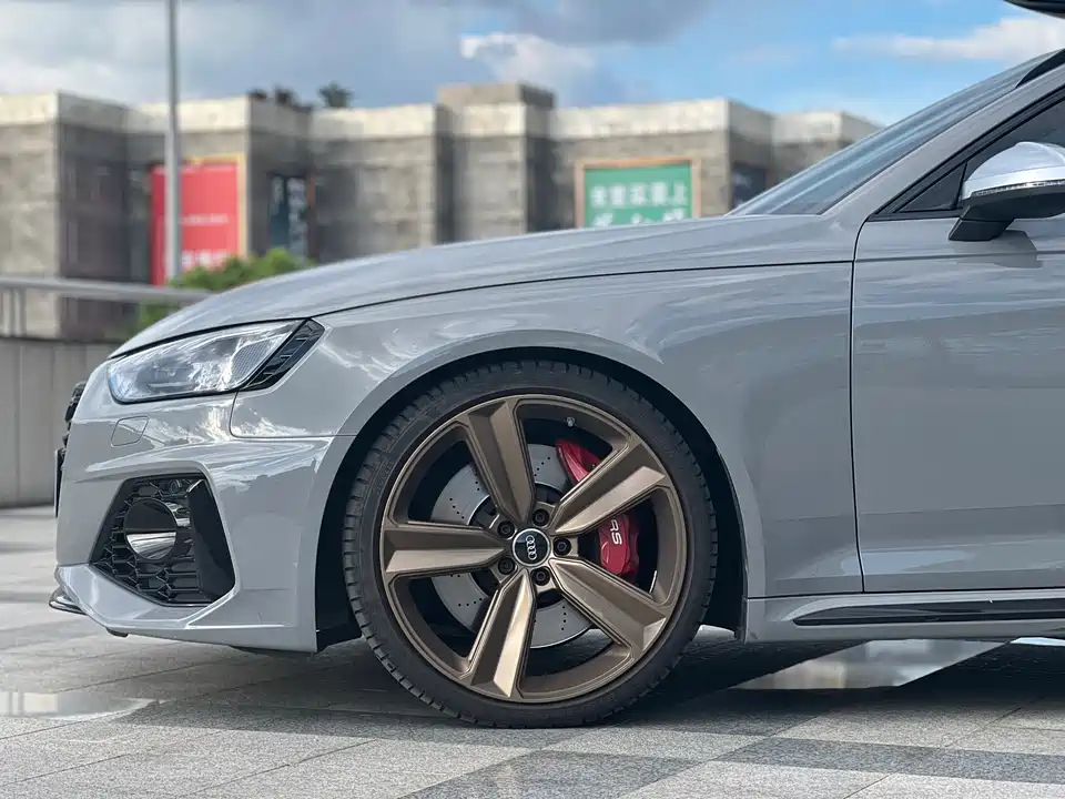 Audi RS 4