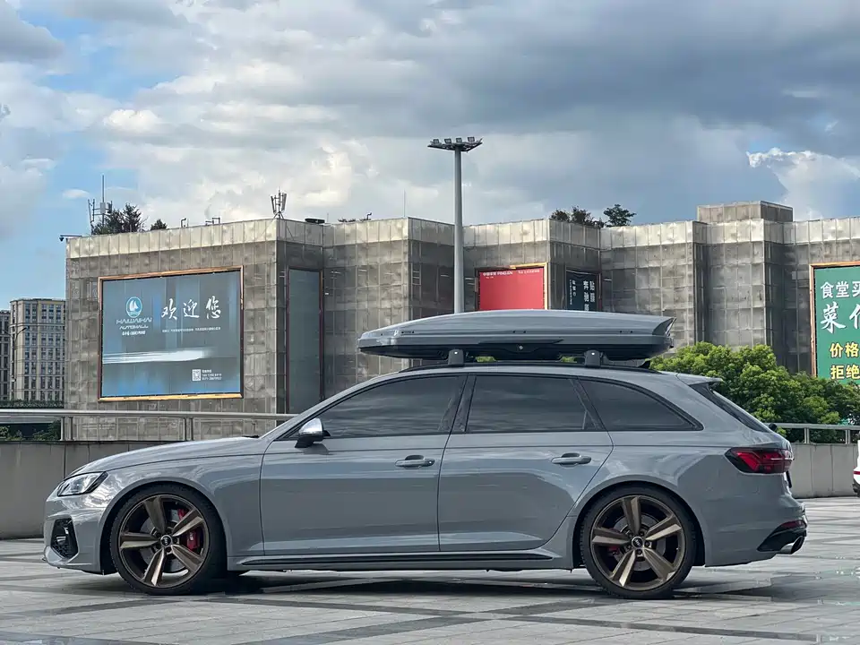 Audi RS 4