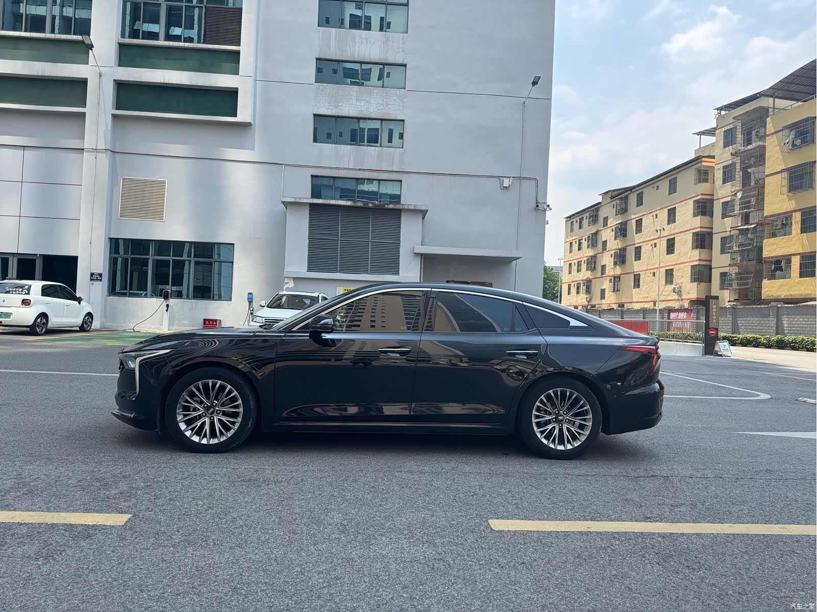 Bestune B70, 2022 32