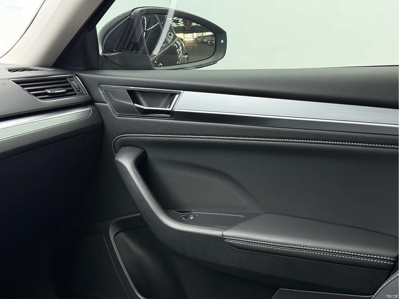 Skoda Superb, 2023 10