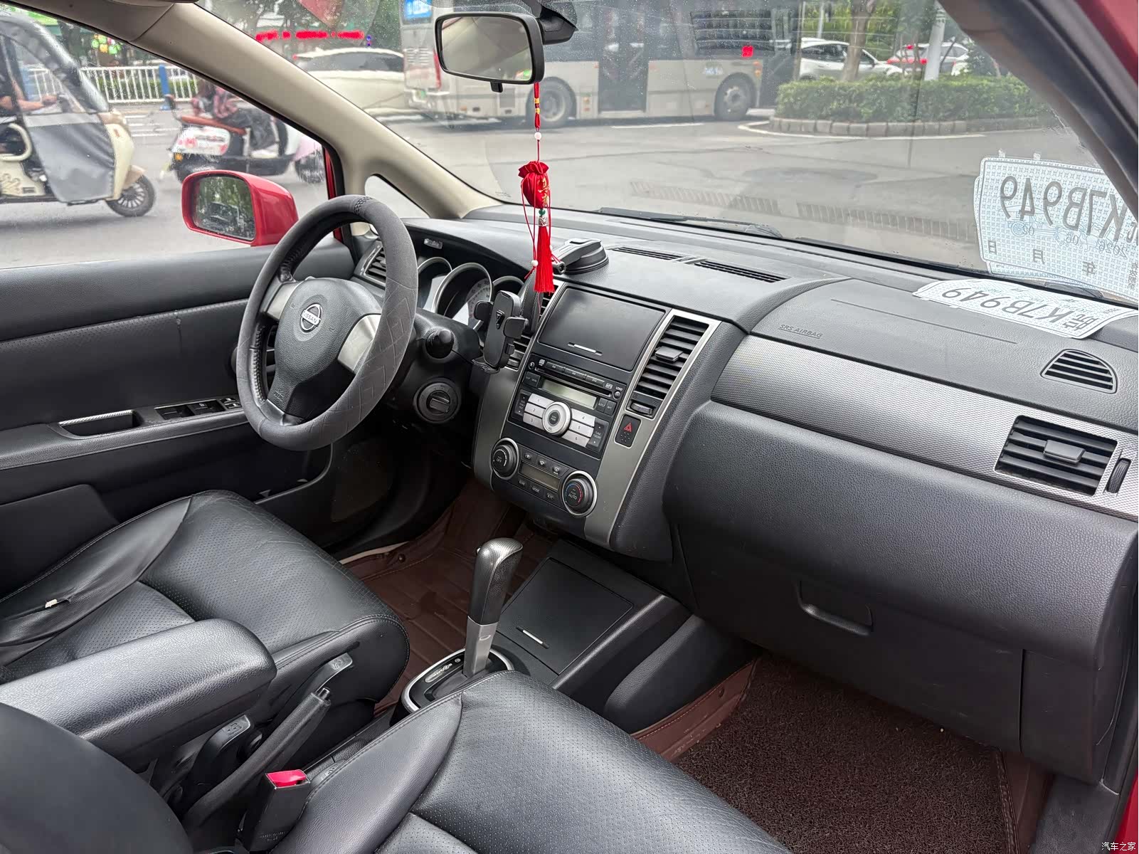 Nissan Tiida, 2009 9