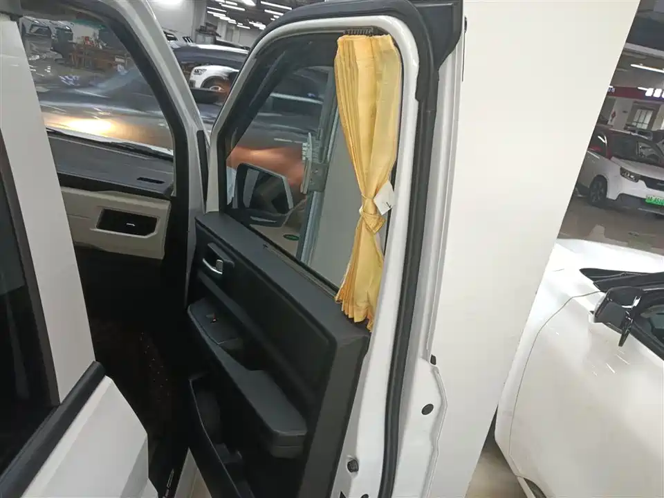 Wuling Wuling Hongguang PLUS