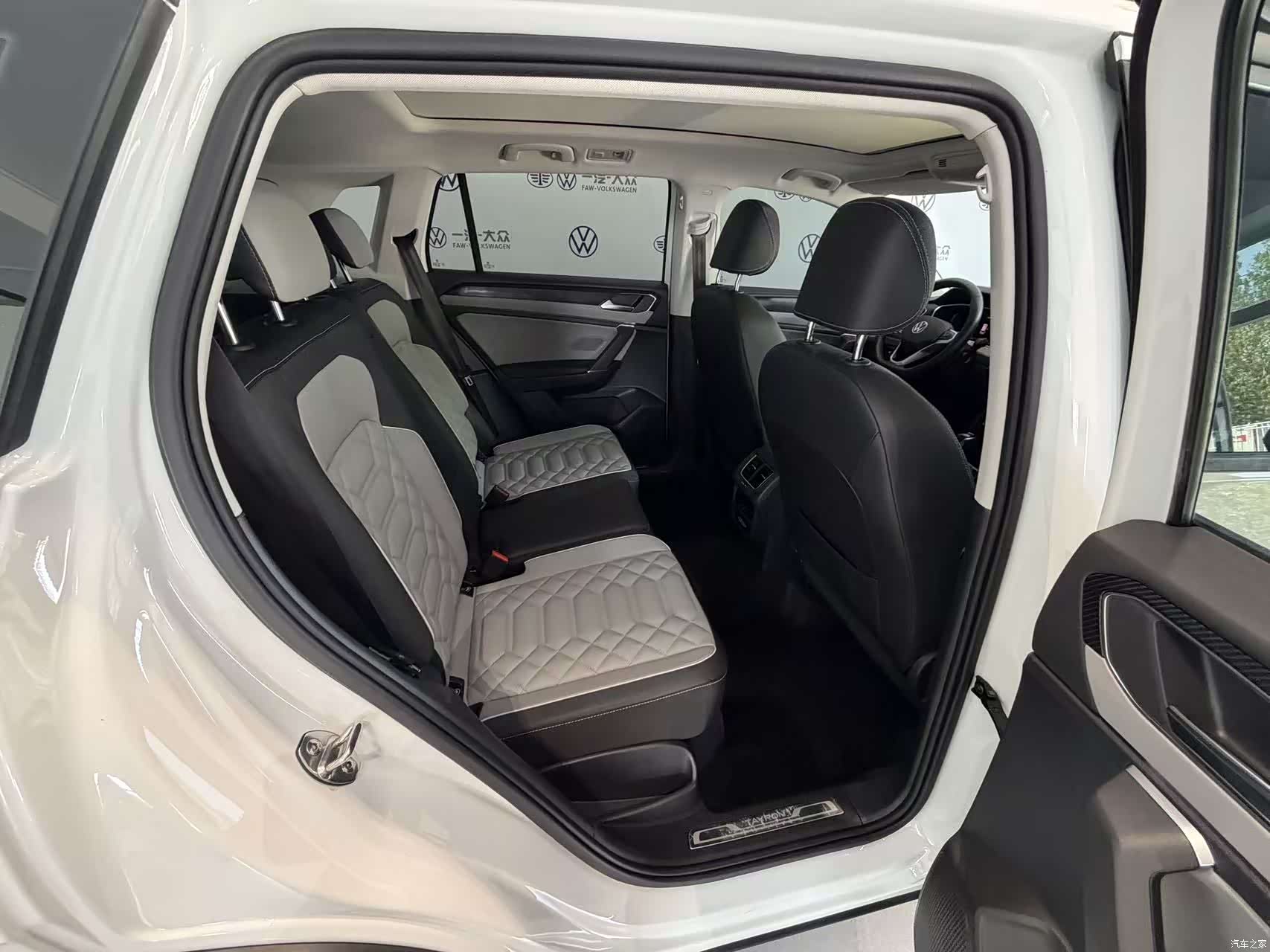 Volkswagen Tayron, 2023 9