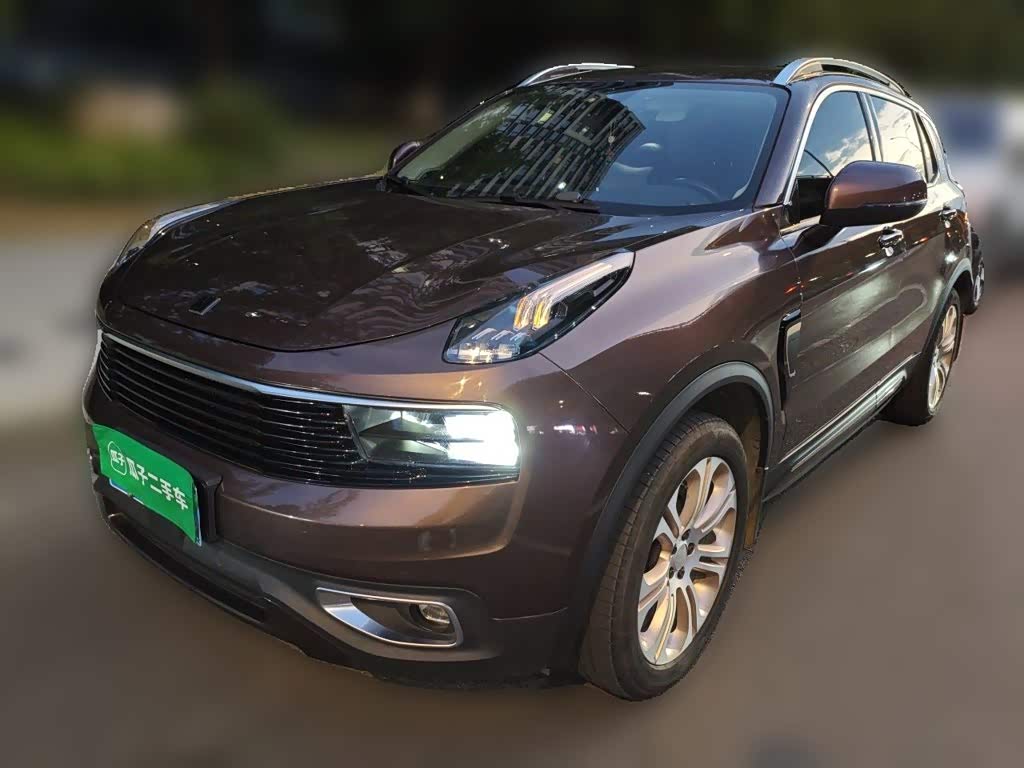Lynk & Co 01