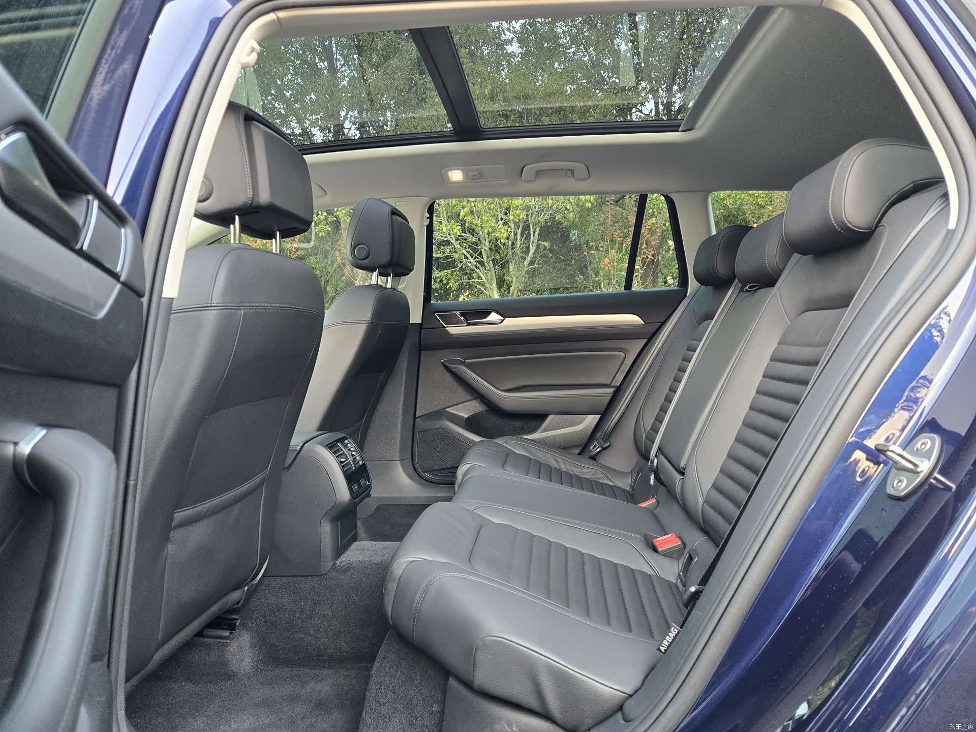 Volkswagen Variant, 2019 9