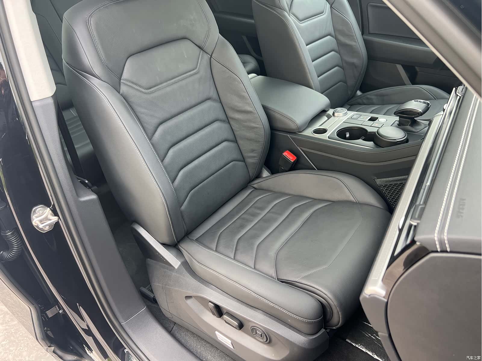 Volkswagen Touareg, 2019 18