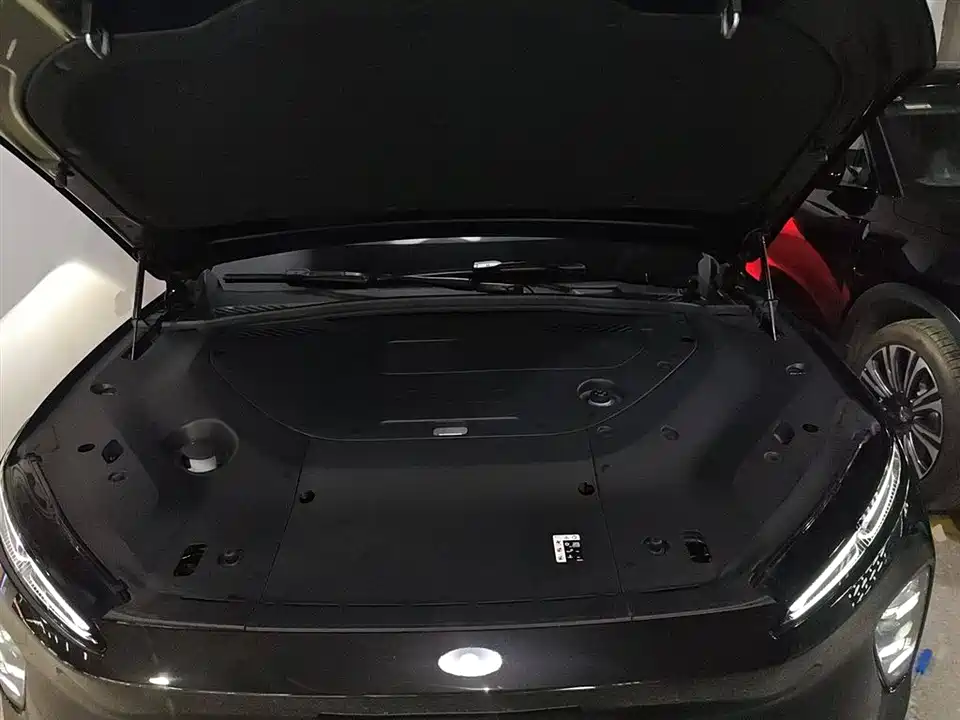 NIO ES8 NIO ES8