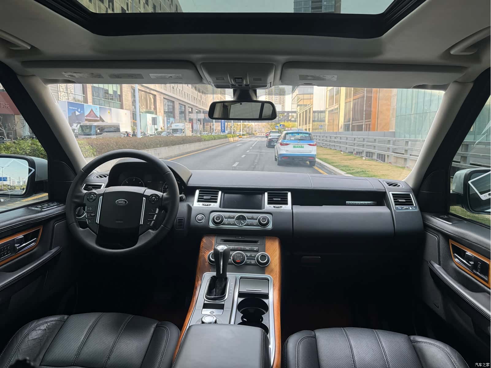 Land Rover Range Rover, 2011 14