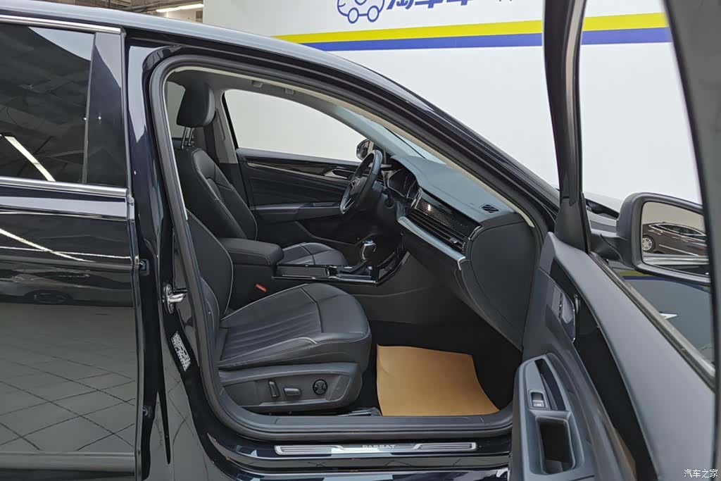 Volkswagen Passat, 2023 8
