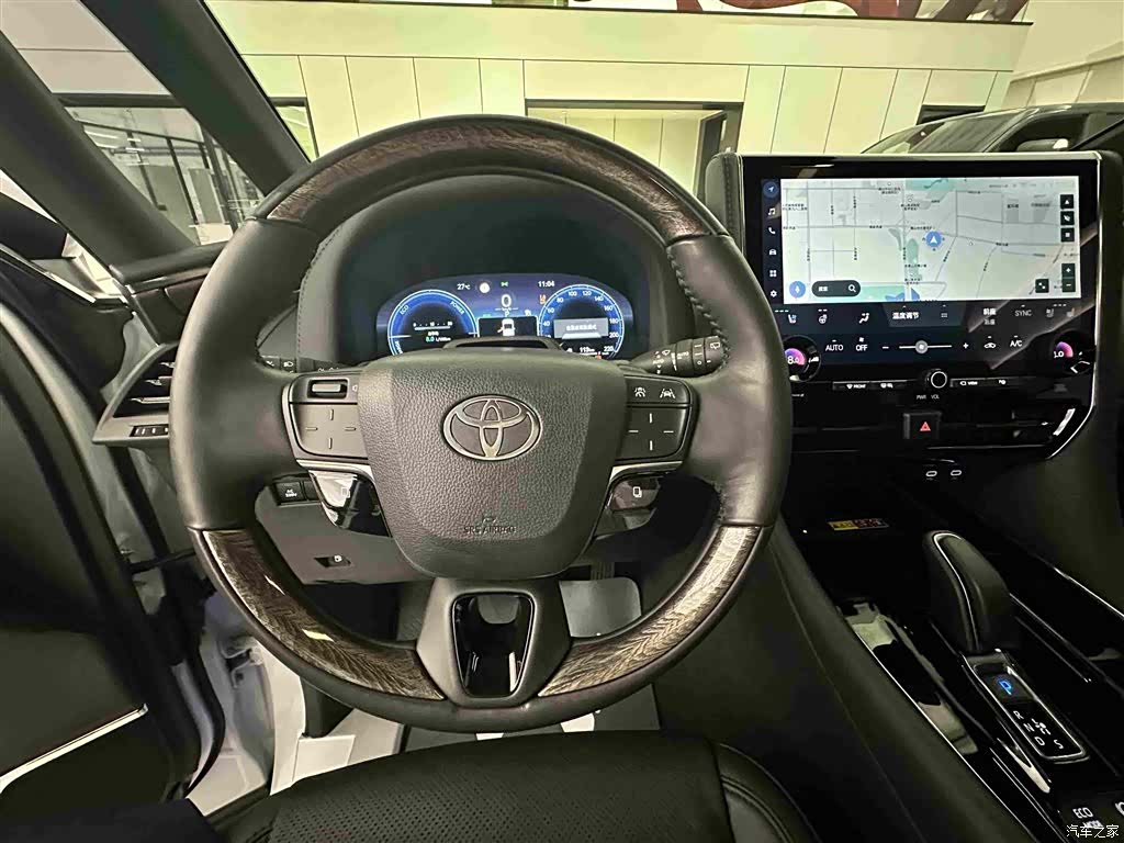 Toyota Alphard, 2024 6