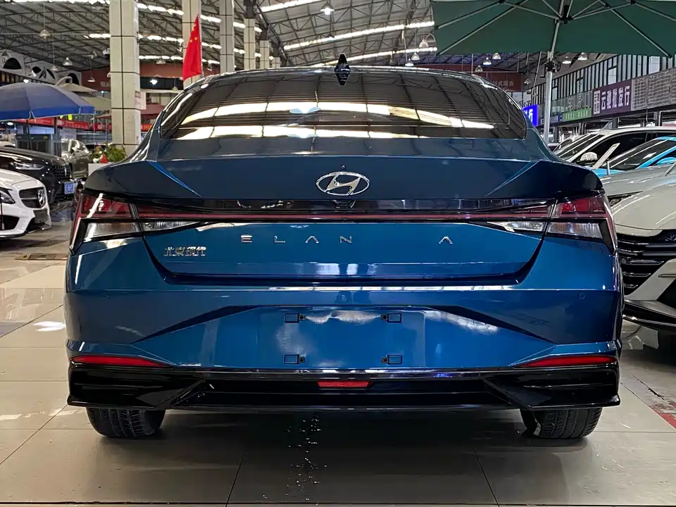 Hyundai Elantra
