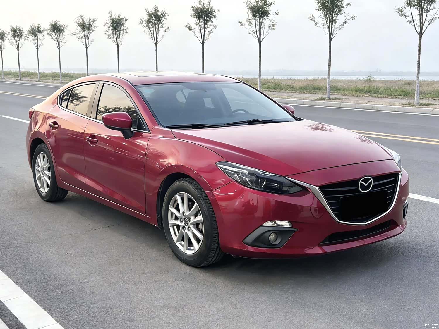Mazda Mazda3, 2015 6