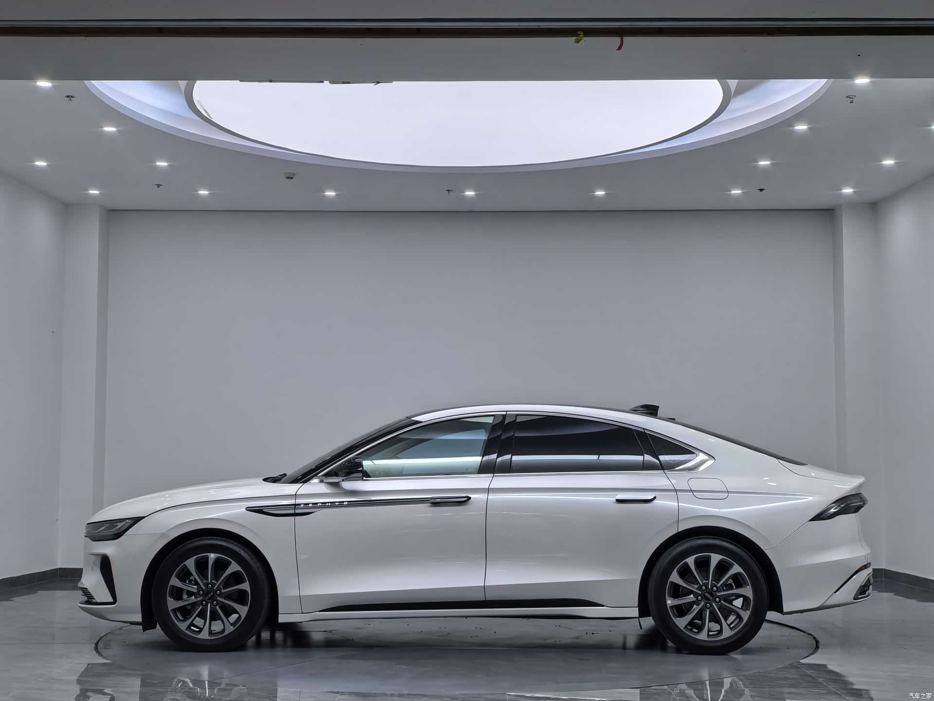 Lincoln Z, 2024 4