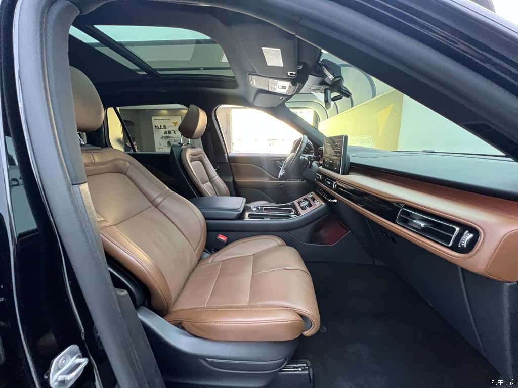 Lincoln Aviator, 2021 19