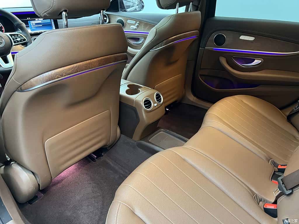 Mercedes-Benz E-Class, 2019 13