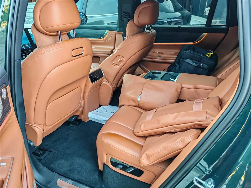 AITO Ask the world M9