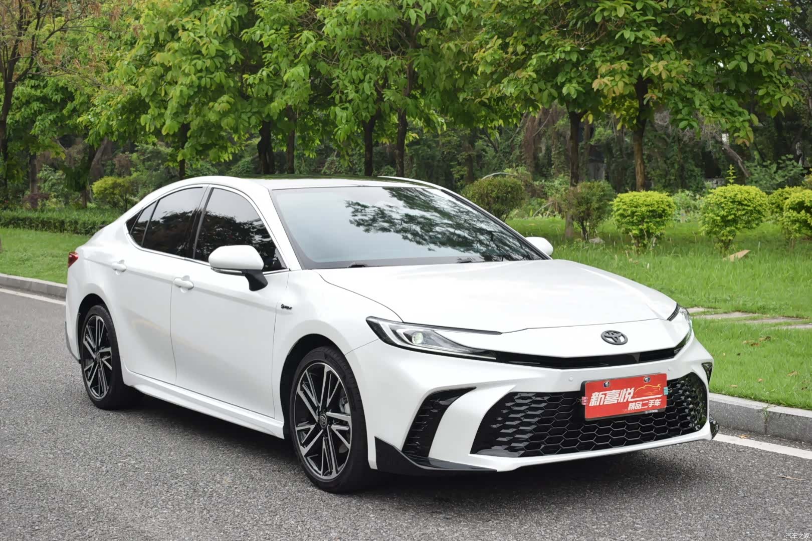 Toyota Camry, 2025 3